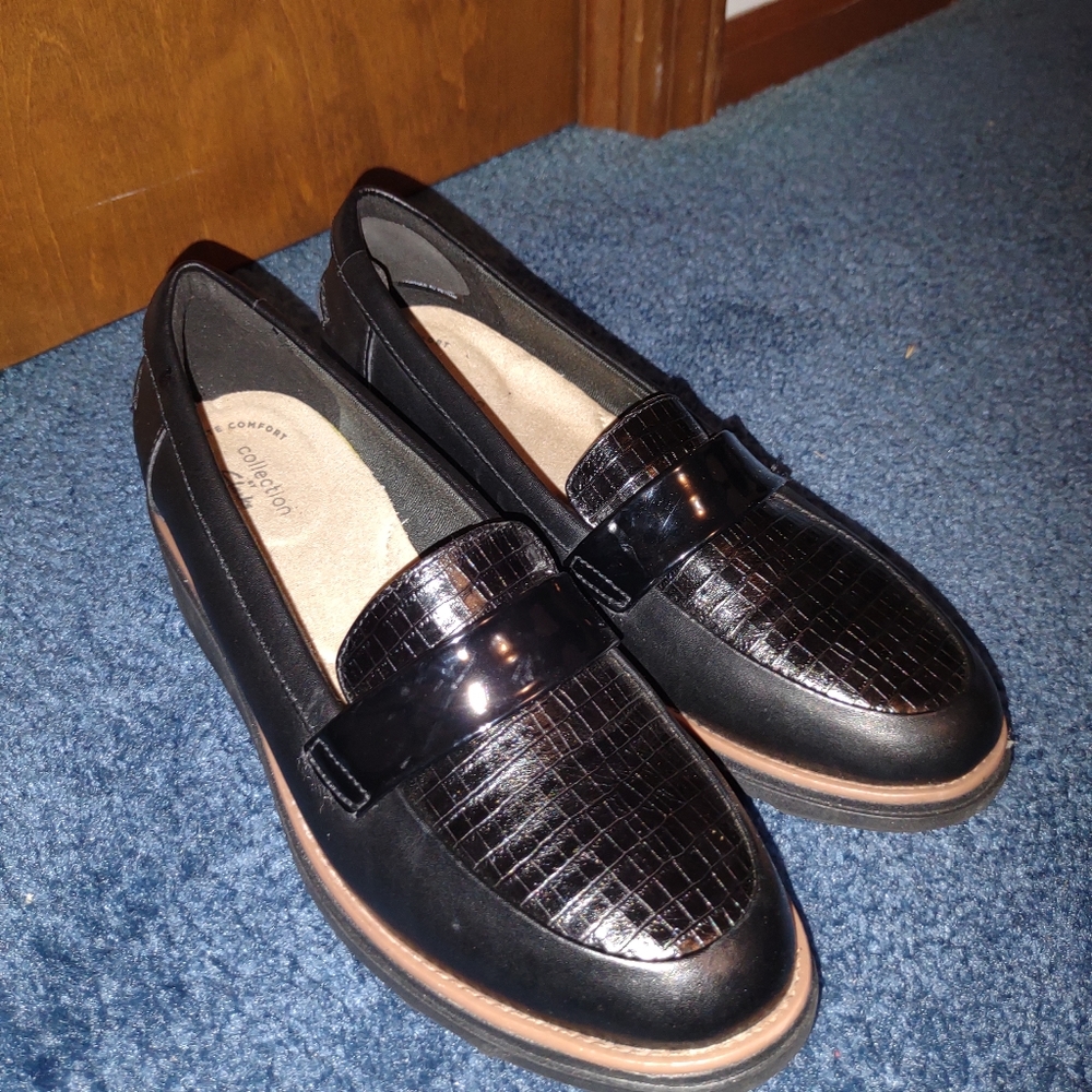 Beautiful  Collection Clark Shoes - Picture 4 of 6